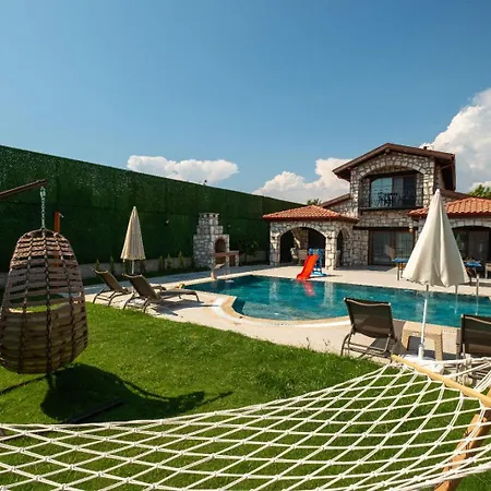 Guelyali Konaklari Vila *